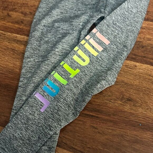 Abercrombie & Fitch Kids Gray and Black Leggings Set - Picture 4 of 7